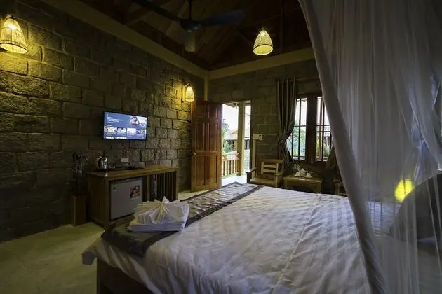 Deluxe Bungalov, Havuz Manzaralı