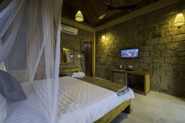Deluxe Bungalov, Havuz Manzaralı