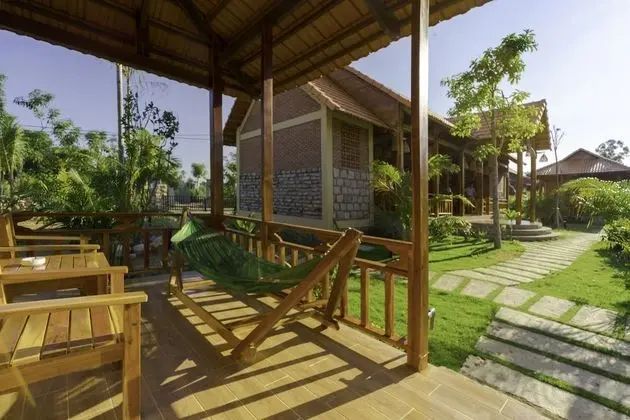 Deluxe Dağ Evi, Havuz Manzaralı