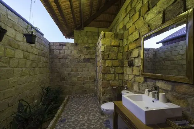 Deluxe Dağ Evi, Havuz Manzaralı
