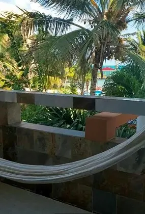 King Pool View