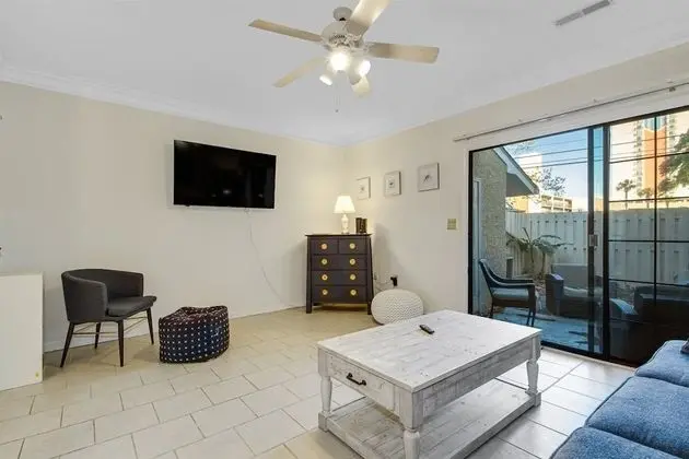 Ev (Islander Cay Myrtle Beach Escape)
