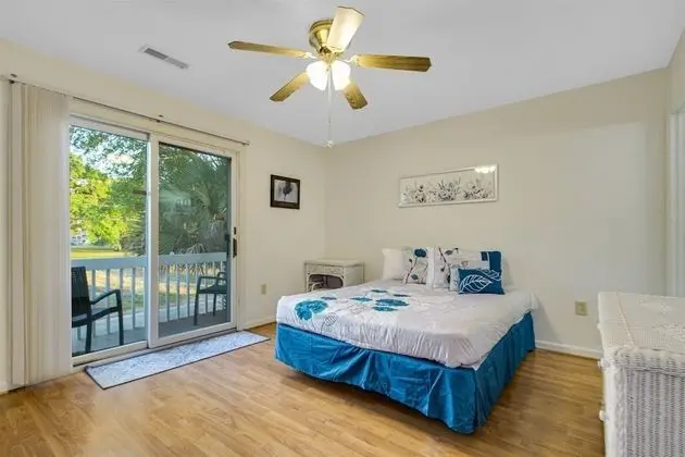 Ev (Islander Cay Myrtle Beach Escape)