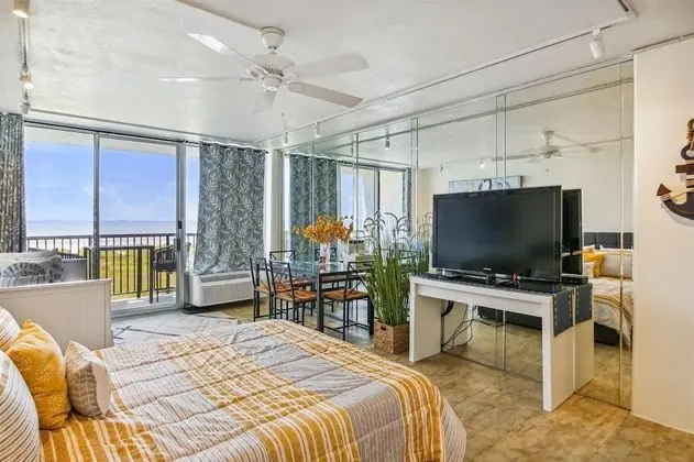 Daire, 1 Büyük (Queen) Boy Yatak ve Çekyat, Balkon, Okyanus Manzaralı