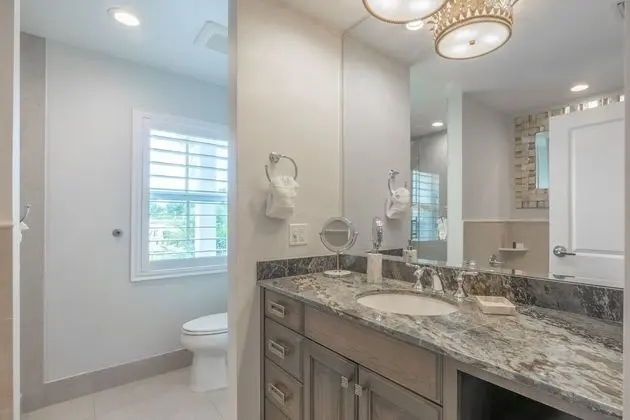 JR. Studio Suite, 1 King Bed, Oceanfront