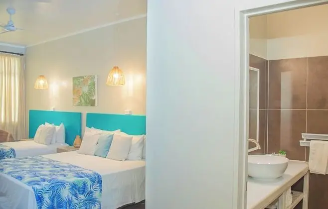 Standard Oda, Sigara İçilmez, Kısmi Deniz Manzarası (Cabana Couples)
