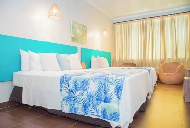 Standard Oda, Sigara İçilmez, Kısmi Deniz Manzarası (Cabana Couples)