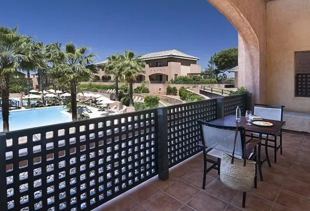 Deluxe Oda, 1 En Büyük (King) Boy Yatak