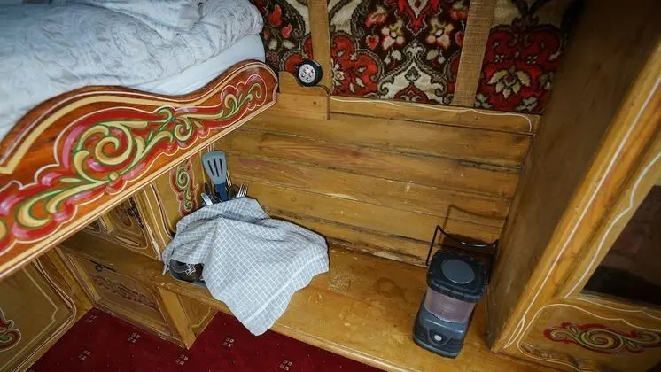Kulübe, 1 Büyük (Queen) Boy Yatak