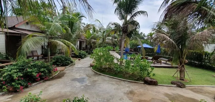 Deluxe Pool View Double or Twin