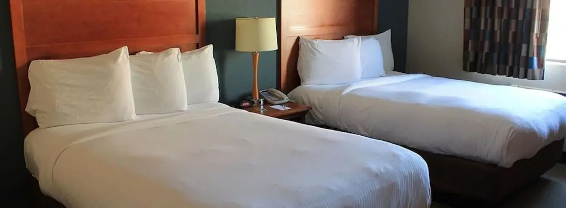 Classic Oda, 2 Büyük (Queen) Boy Yatak