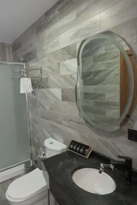 Business Tek Büyük veya İki Ayrı Yataklı Oda