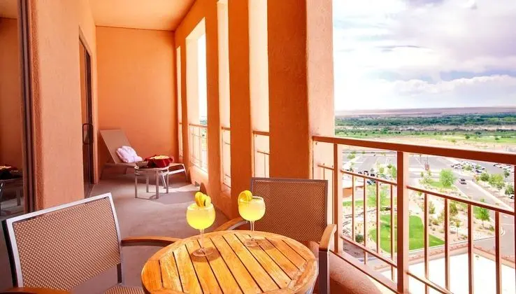 Standard Oda, Balkon