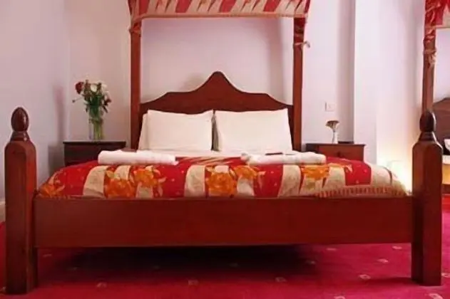 Tek Büyük Yataklı Oda