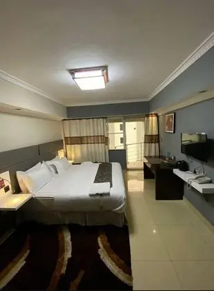 Tek Büyük Yataklı Oda