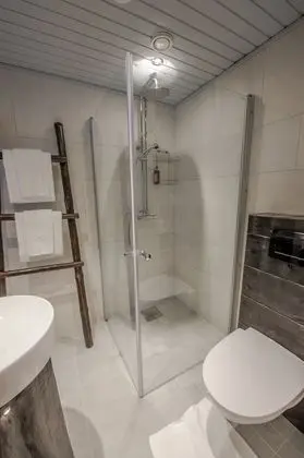 Standard Tek Büyük veya İki Ayrı Yataklı Oda (No pets allowed)