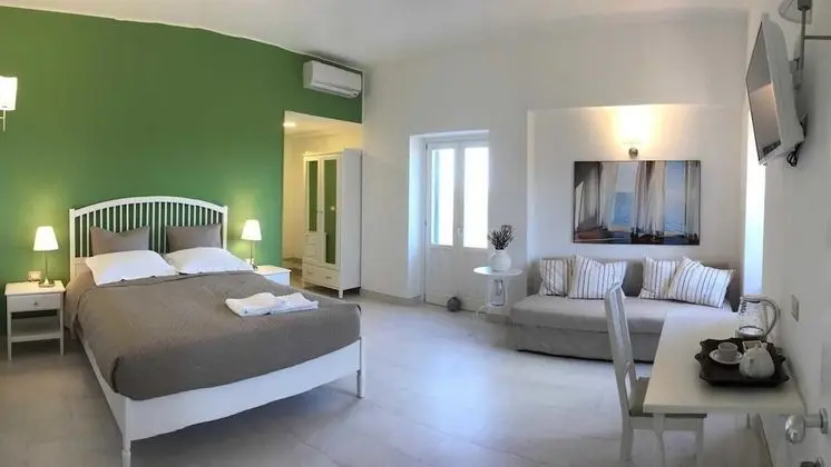 Deluxe Tek Büyük Yataklı Oda, Balkon, Deniz Manzaralı