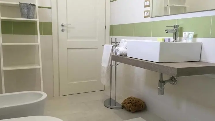 Deluxe Tek Büyük Yataklı Oda, Balkon, Deniz Manzaralı