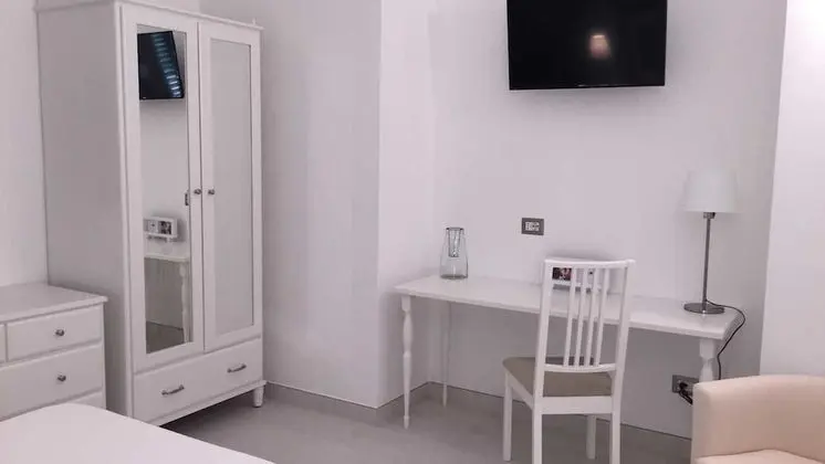 Tek Büyük Yataklı Oda