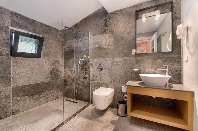 Çift Kişilik, Bahçe Manzaralı, Balkonlu