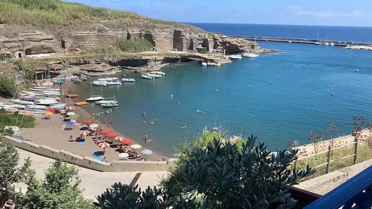 Panoramic Büyük Yataklı Tek Kişilik Oda