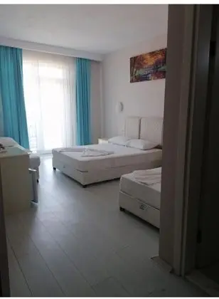 Triple, Deniz Manzaralı, Balkonlu