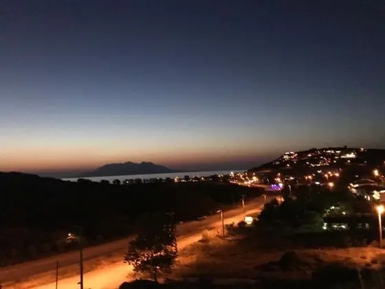 Triple, Deniz Manzaralı, Balkonlu