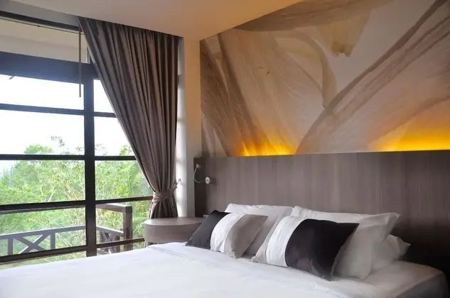 Tree House Suite