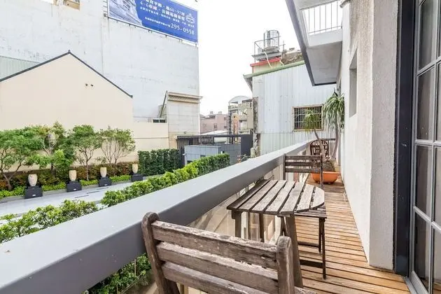 Tek Büyük Yataklı Oda, Balkon, Avlu