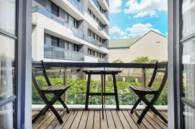 Tek Büyük Yataklı Oda, Balkon, Avlu