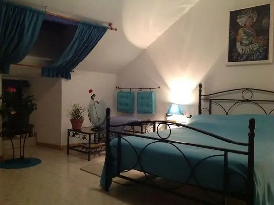 Tek Büyük Yataklı Oda (Bleue)