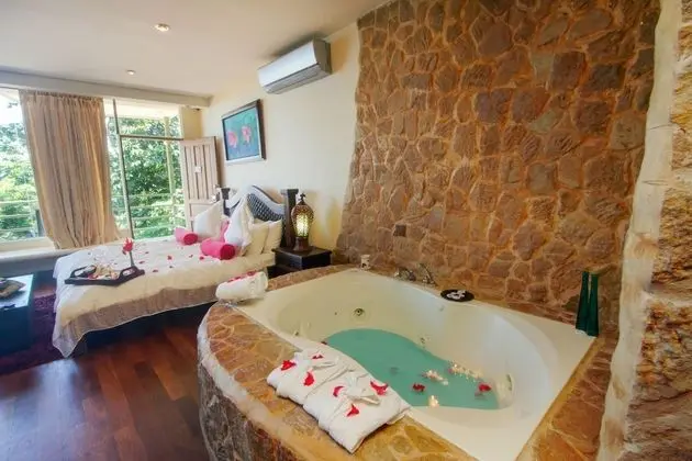 Honeymoon Süit, 1 En Büyük (King) Boy Yatak, Jakuzi, Okyanus Manzaralı