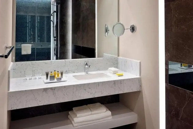 Executive Oda, 1 En Büyük (King) Boy Yatak, Sigara İçilmez, Deniz Manzaralı (Lounge Access)