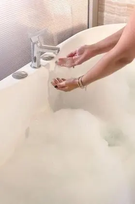 Deluxe Oda, Havuz Manzaralı