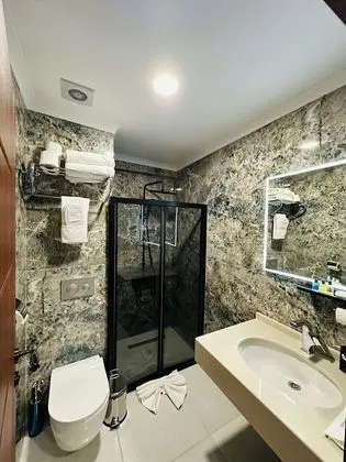 Standard Tek Büyük veya İki Ayrı Yataklı Oda