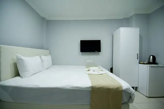 (A) Economy Double Room