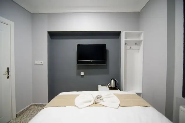 (A) Economy Double Room