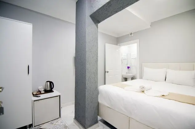 (A) Economy Double Room