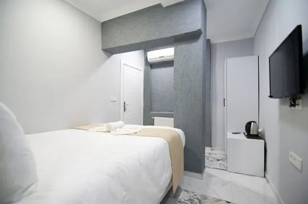 (A) Economy Double Room