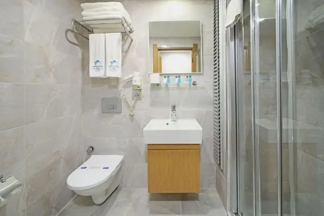 Tek Kişilik, Şehir Manzaralı