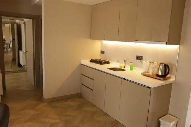 Double Suit, Havuz veya Bahçe Manzaralı
