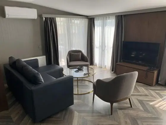 King Suite, Havuz veya Bahçe Manzaralı, Teraslı