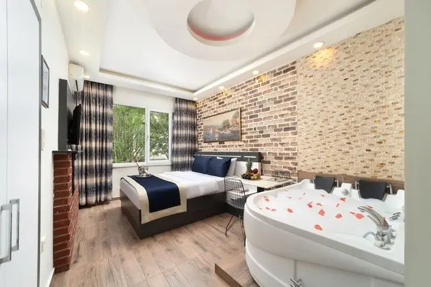 Deluxe Stüdyo Süit