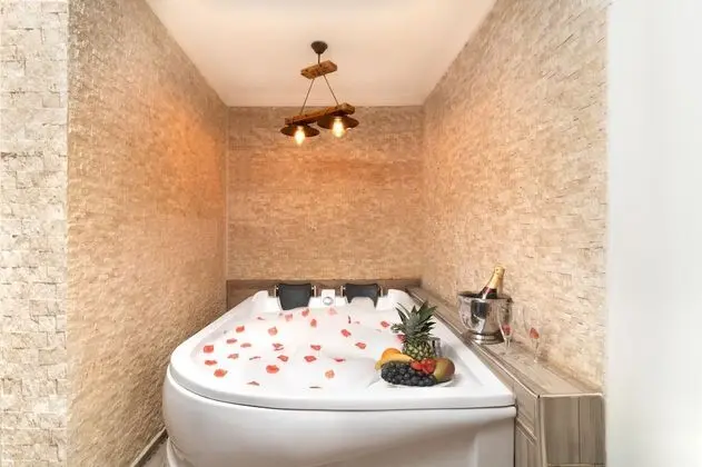Deluxe Stüdyo Süit