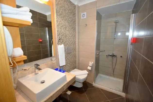 Standard Tek Büyük Yataklı Oda