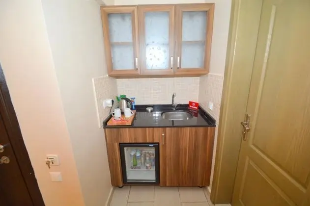 Standart Oda, Kara ve Havuz Manzaralı