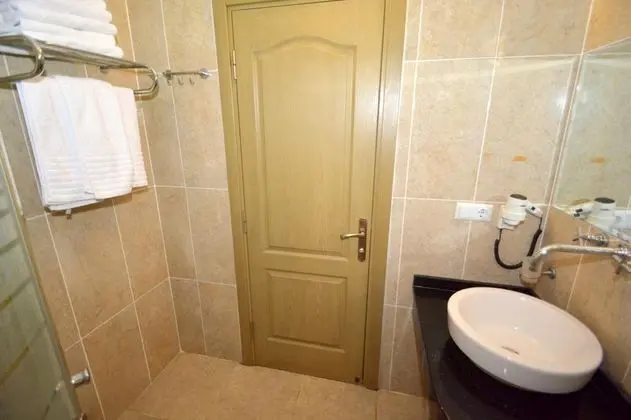 Standart Oda, Kara ve Havuz Manzaralı