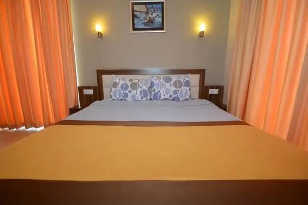 Standart Oda, Kara ve Havuz Manzaralı