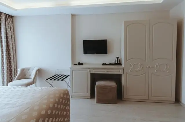 Çift Kişilik, Şehir Manzaralı, Fransız Balkonlu