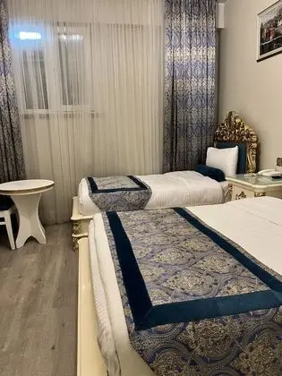 Tek Büyük Yataklı Oda